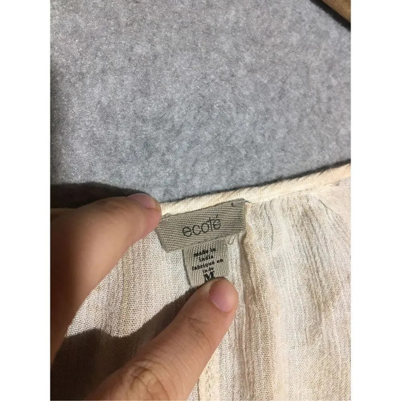 Womens Ecote Blouse V Neck Cropped Embroidery Tie Front Colorful Tan Boho - Picture 5 of 6